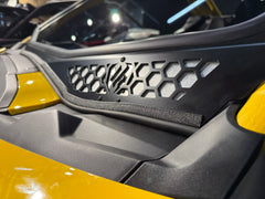 Moto Armor Maverick "R" Vented Glass Windshield with Wipers